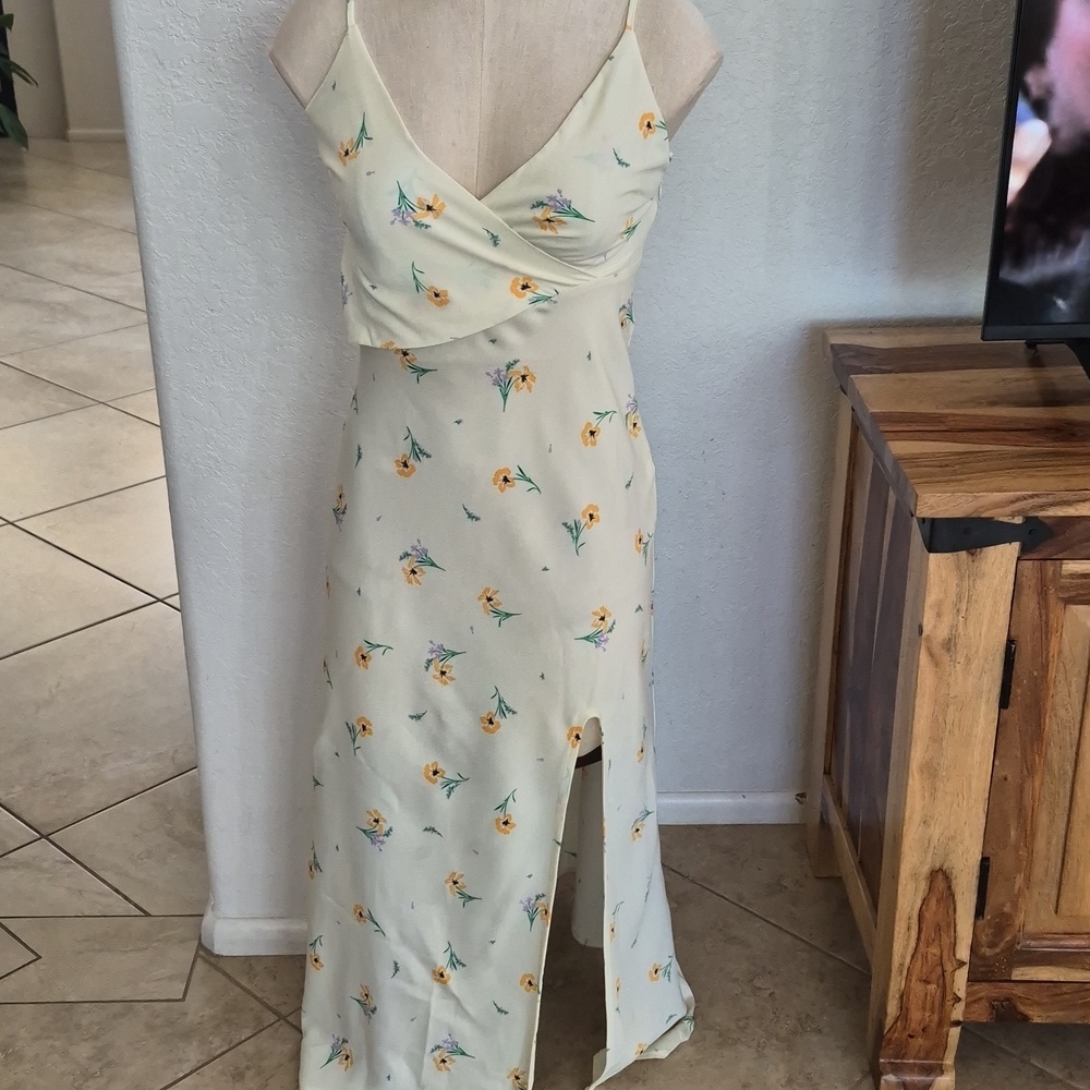 Urban Outfitters Kelly Surplice Midi floral Dress Sz XSmall